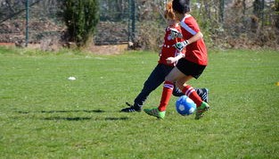 开云 kering 集团-世界杯之梦：各国年轻球员的成长之旅，世界杯球员年龄限定