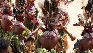 开云直播-俱乐部粉丝文化：不同国家的狂热追随者