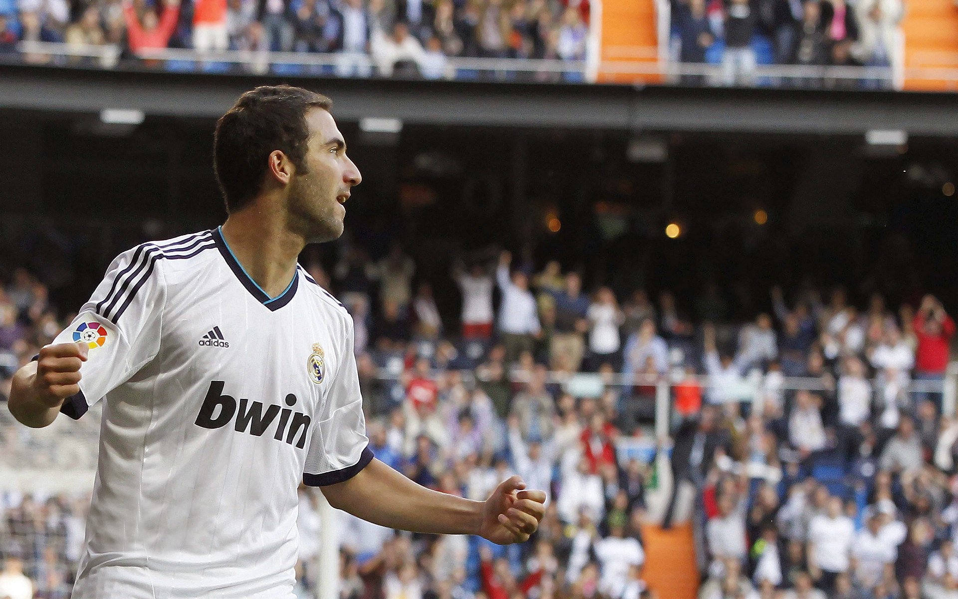 Kaiyun APP-国内足球市场逐步壮大，产业链不断延伸，足球产业规模